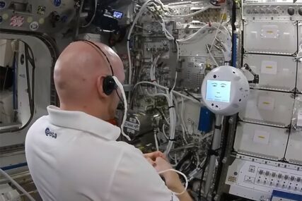 Astronauti dobili savršenog svemirskog prijatelja (VIDEO)