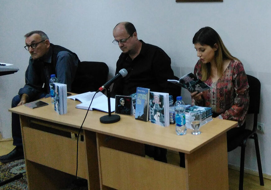 DOMINIRAJU MOTIVI ZAVIČAJA U Trebinju promovisana zbirka pjesama “Djeca pelen zvijezde” Dušana Putice