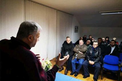 U Zalužanima rekli svoje: "Riješite nam problem pružnog prelaza"