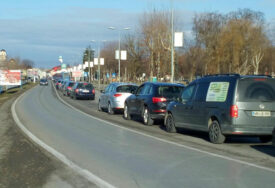 Vozači, budite strpljivi: Pojačan saobraćaj na prelazima Gradiška, Gradina i Velika Kladuša