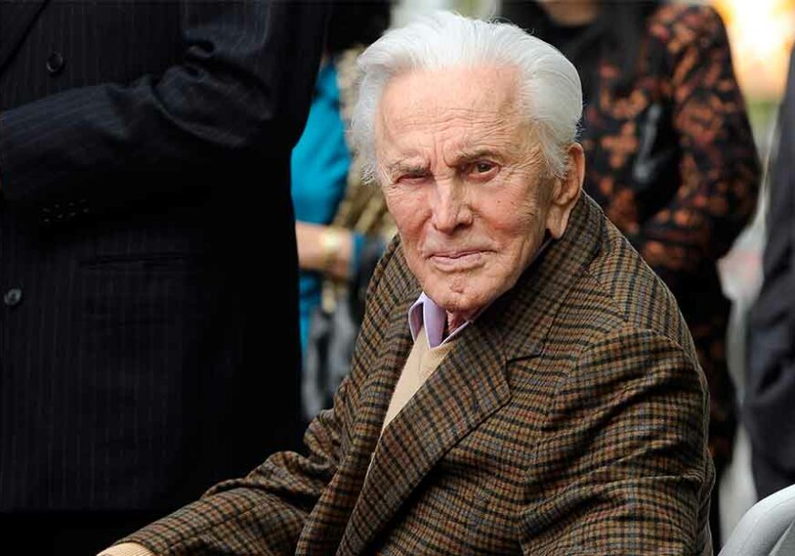 "ZA SVIJET BIO JE LEGENDA" Preminuo čuveni glumac Kirk Daglas u 103. godini
