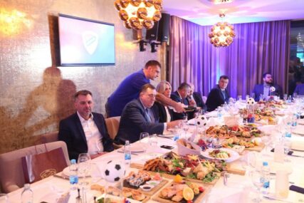 CRVENO-PLAVO VEČE Dodik: Dogovorio sam se s mandatarom i predsjednicom da Borcu damo 500.000 KM