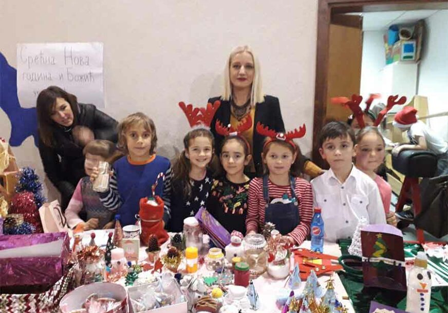 Održan „Novogodišnji bazar“ učenika Osnovne škole „Sveti Sava“