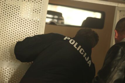 AKCIJA "APERKAT" NA PODRUČJU SARAJEVA Policija uhapsila tri osobe zbog prodaje droge