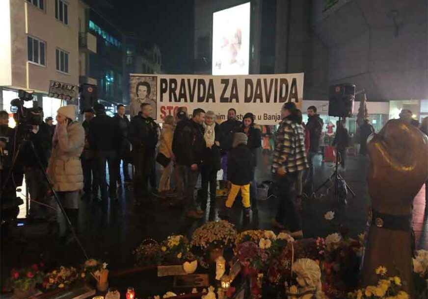 "SVAKA MAJKA JEDNOG DANA MOŽE POSTATI SUZANA" Građani poručili da nastavljaju da TRAŽE PRAVDU za Davida Dragičevića