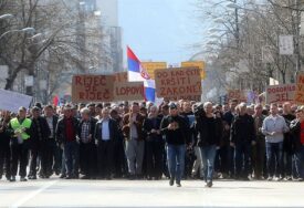 Tajkuni se OBOGATILI, opljačkane radnike spasili građani Srpske: Za socijalno zbrinjavanje za 20 godina iz budžeta isplaćeno 220 miliona KM
