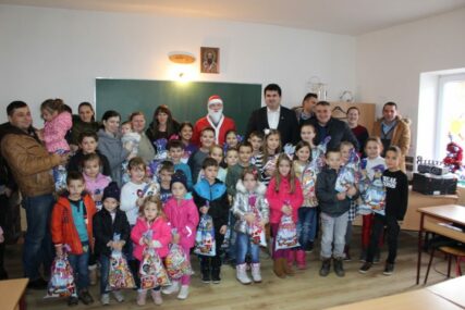 Podjeljeni novogodišnji paketići mališanima iz Lipovice