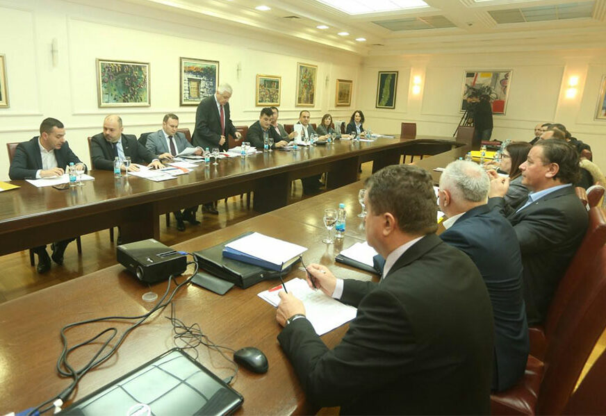 Predsjedništvo Saveza opština i gradova podržalo prijedlog budžeta RS za 2019. i mjere ekonomske politike