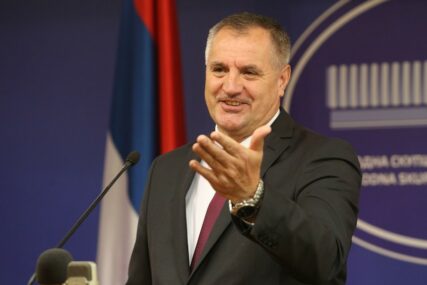 Višković: Unaprijediti materijalni položaj svih radnika