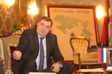 ŽESTOK ODGOVOR TEGELTIJI Dodik: Tužioci samo primaju dobre plate, ništa drugo i ne rade