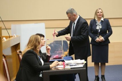 U Dom naroda Parlamentarne skupštine BiH idu Mladen Bosić i četiri člana SNSD