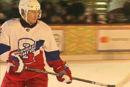 NESLAVAN PAD PREDSJEDNIKA Putin je zaigrao hokej, dao nekoliko golova, pa doživio PEH (VIDEO)