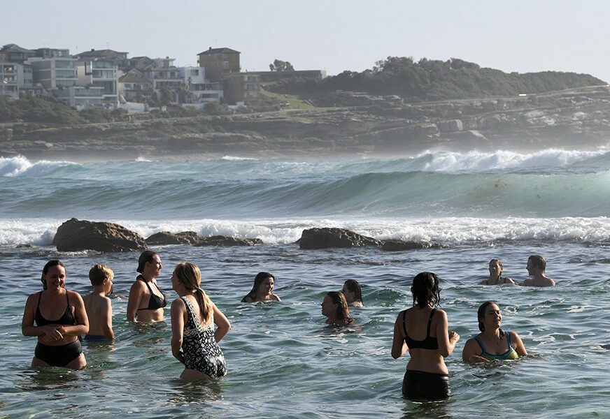 OD VRUĆINE SE TOPE ULICE U Australiji padaju temperaturni rekordi