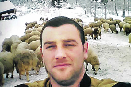 IZVADIO PASOŠ ZA SVAKU OVCU Branko čim izađe iz kuće postaje STRANI DRŽAVLJANIN na svojoj zemlji