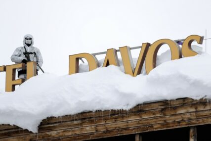 U Davosu ključne teme Bregzit i Venecuela