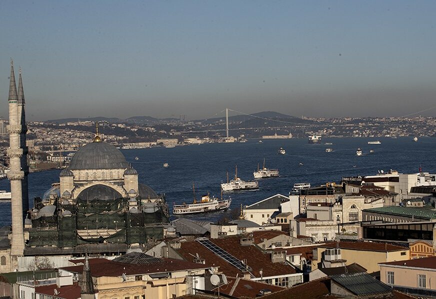 U Istanbulu PREVARENO 1.000 građana: Kupovali lažne CRNOGORSKE PASOŠE