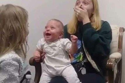 MED MEDENI Reakcija bebe nakon što je prvi put čula glas svoje sestre TOPI SRCA (VIDEO)