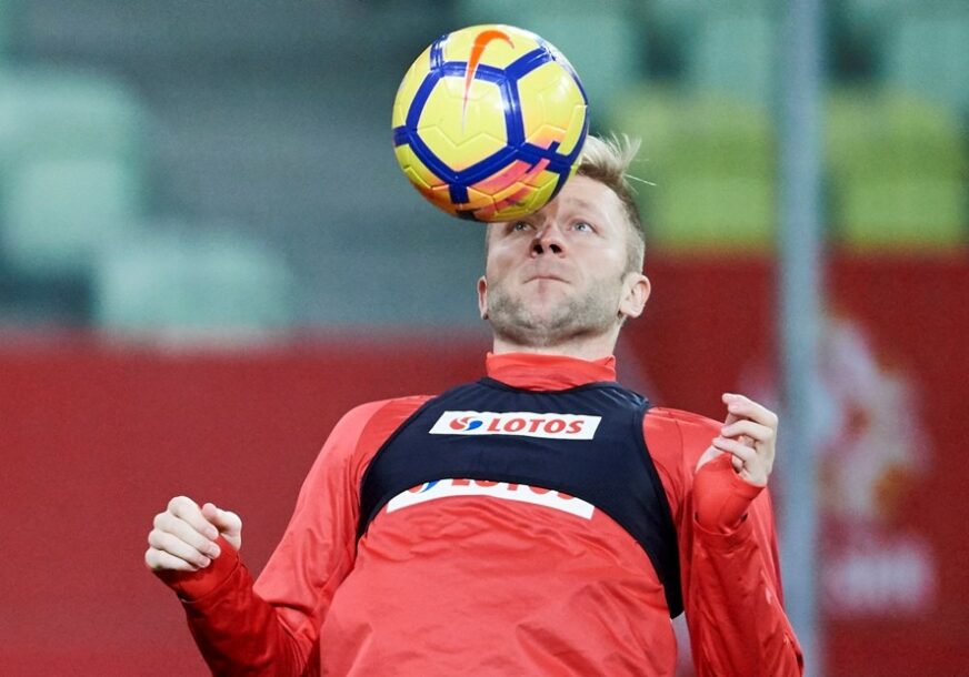 BLAŠČIKOVSKI ZASLUŽIO RESPEKT Otac mu ubio majku kad je imao 11 godina, postao je veliki fudbaler, a sada hoće da IGRA BESPLATNO