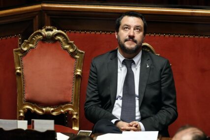 PRITISAK NA POLITIČKE RIVALE Salvini zabranio brodu za spasavanje migranta da pristane