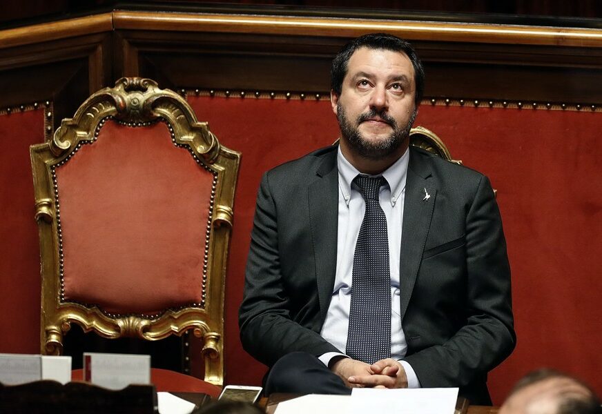 PRITISAK NA POLITIČKE RIVALE Salvini zabranio brodu za spasavanje migranta da pristane