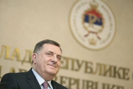 "DIJELE SAVJETE KOJE NIKO NE TRAŽI" Dodik ističe da je odnos Beograda i Prištine pitanje suvereniteta Srbije