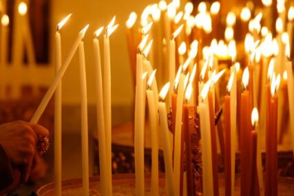 Vijenci i svijeće za žrtve četničkog pokolja u Pomoravlju