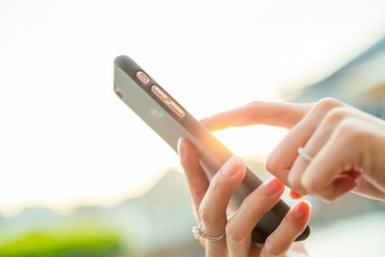 POLAKO SE GASE FIKSNE TELEFONSKE LINIJE U porastu broj korisnika mobilne mreže