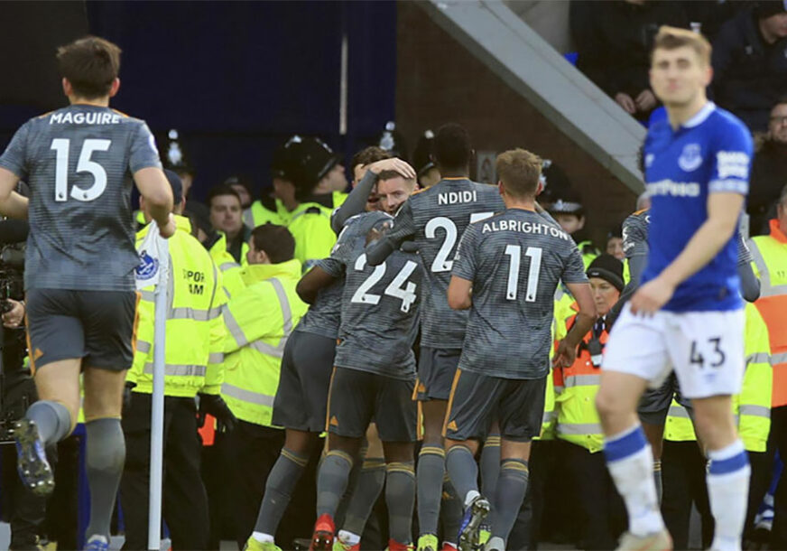 KIKSNETE JEDAN JEDINI PUT - I VARDI VAS KAZNI Everton je to saznao na bolan način