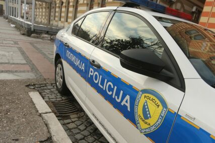 Izazvao požar uz novčanu naknadu druge osobe: Uhapšen osumnjičeni za paljenje automobila poslanika Vojnovića