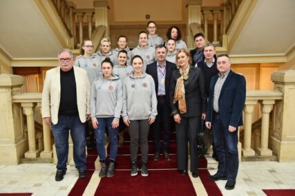 Prijem za pobjednice Kupa RS: “Orlovi” su dokaz da ženska košarka u Banjaluci ima dugu tradiciju