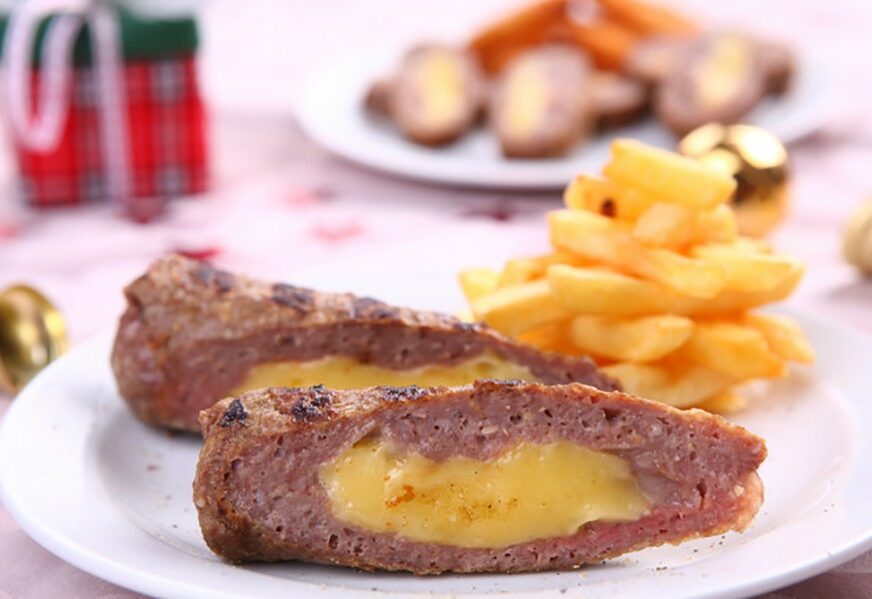 IGRA NA SIGURNO S rolatom od mesa i sira nikad nećete razočarati porodicu