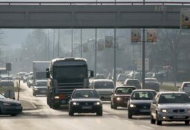 Na graničnim prelazima nema zadržavanja: Kolovozi jutros suvi, magla mjestimično smanjuje vidljivost u nekim predjelima