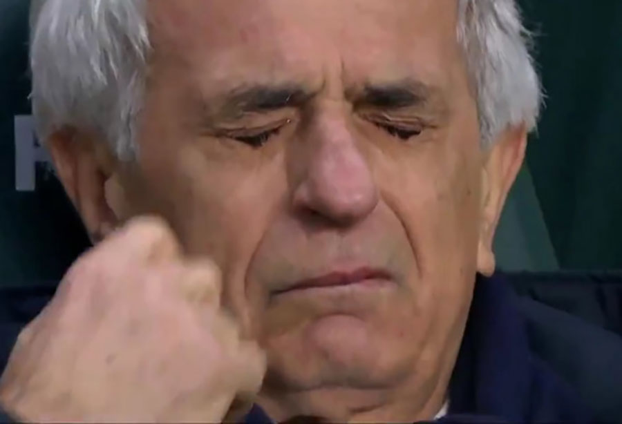 Halilhodžić opet na udaru navijača: Bh. stručnjak dobio salvu zvižduka (VIDEO)