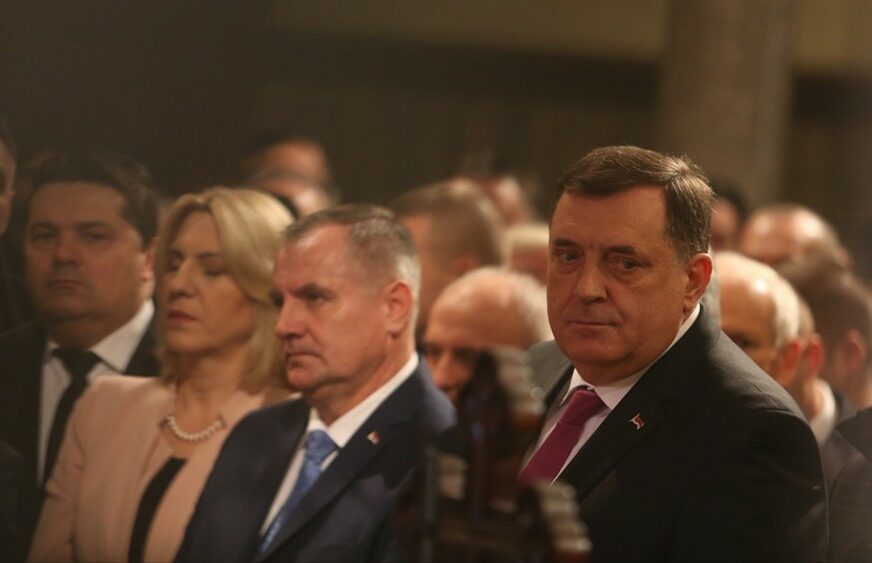 DEVETI JANUAR SINONIM ZA SLOBODU Dodik: Za Srpsku položeni životi
