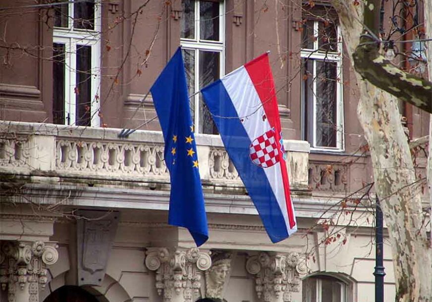 ĆUTE I RADE PO SVOM Zašto Hrvatska ne poštuje Sporazum o dvojnom državljanstvu sa BiH