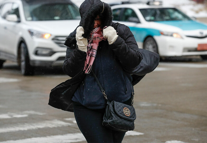 VANREDNA SITUACIJA U SAD Talas hladnoće odnosi živote, na ulicama kradu jakne i bunde