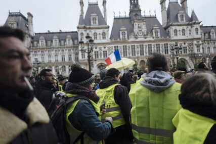 PROTESTI ŠIROM FRANCUSKE "Žuti prsluci" ponovo na ulicama
