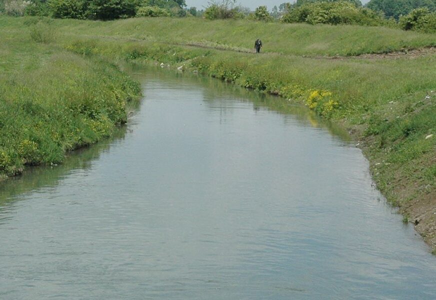 Obale kanala Dašnica puste: Zabrinuti ribolovci čekaju poribljavanje