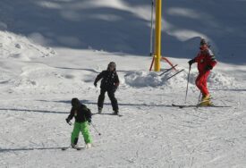 Dječak tukao djevojčicu na skijanju: Majka optužuje klub, a klub "razočaran" jer su mediji objavili priču (FOTO)