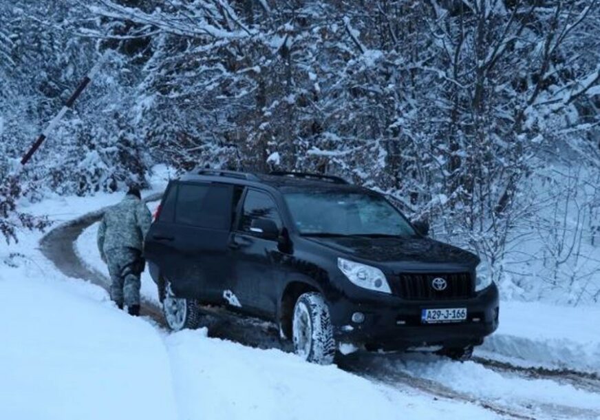 POLICIJA BLOKIRALA MJESTO OKRŠAJA Ubica Edin Gačić ubijen je na OVOJ LOKACIJI, skrivao se u zemunicama (FOTO)