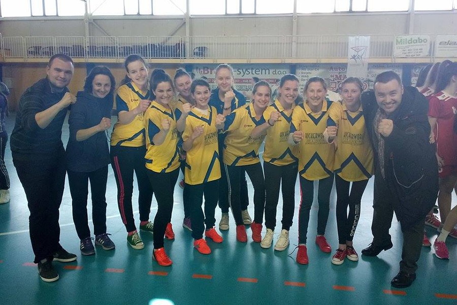 USPJEH VRIJEDAN SVAKE POHVALE One su regionalne šampionke u fudbalu, a nemaju ni fiskulturnu salu
