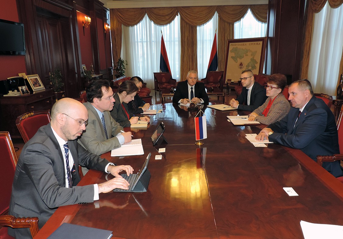 PRIORITET PRIVREDNI RAST Premijer Višković razgovarao sa delegacijom MMF