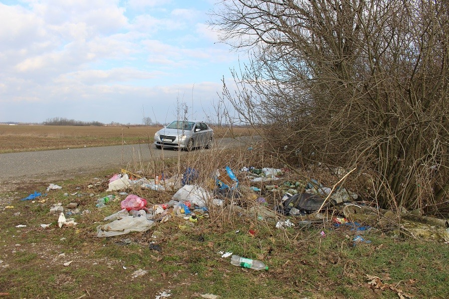 RUŽNO I TUŽNO Oranice i šumarci pretvoreni u deponije smeća u Lijevču (FOTO)