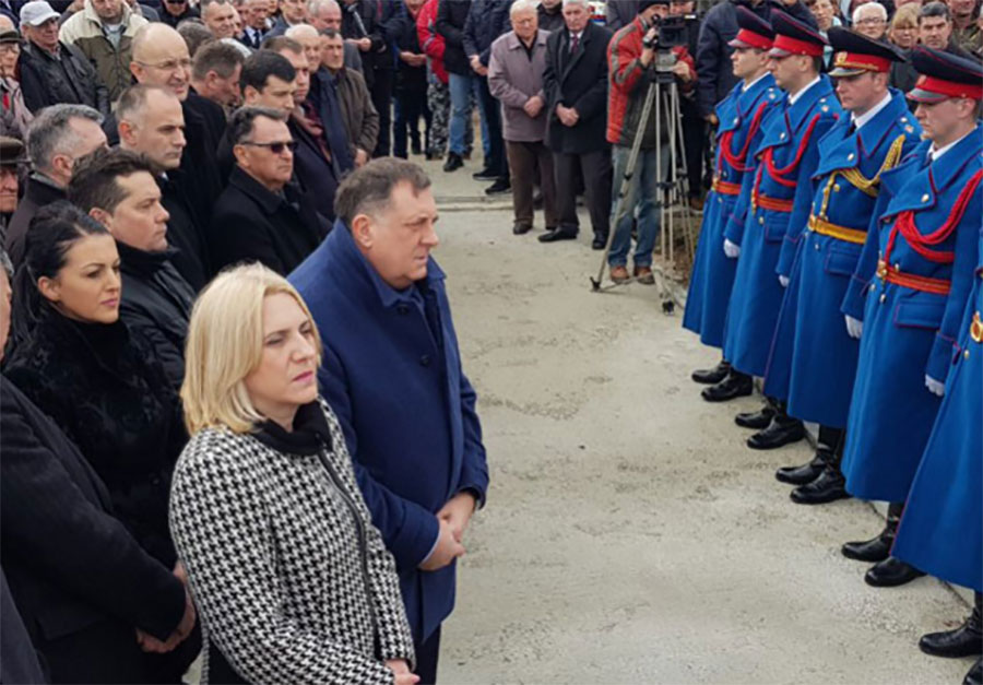 DAN KADA JE UBIJENO 2.300 SRBA Služen parastos žrtvama ustaškog pokolja u Drakuliću