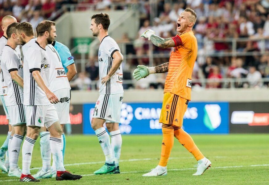 VAR U POLJSKOJ Sudija vratio igrača iz svlačionice i pokazao mu crveni karton
