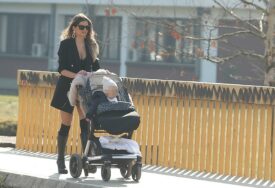 Nedoumice mnogih roditelja: Evo kad je pravo vrijeme za šetnju sa malom bebom