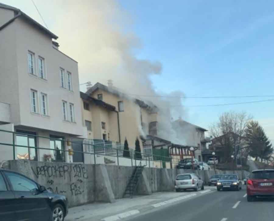 VATRA U SARAJEVU Gori kuća, na terenu više vatrogasnih ekipa