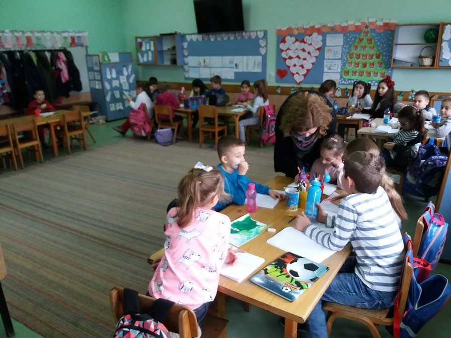 NEĆE DA ŠALJU DJECU U ŠKOLU SA ŠEST GODINA Roditelji predškolaca iz Prijedora traže izmjenu Zakona o osnovnom vaspitanju i obrazovanju