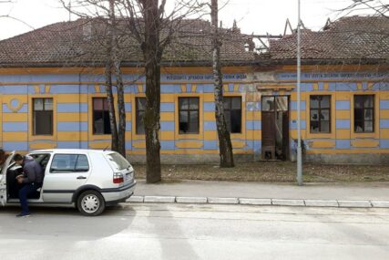 OD BASTIONA KULTURE DO SKLONIŠTA ZA PACOVE Kako je propala stara austrougarska škola u Kotor Varošu