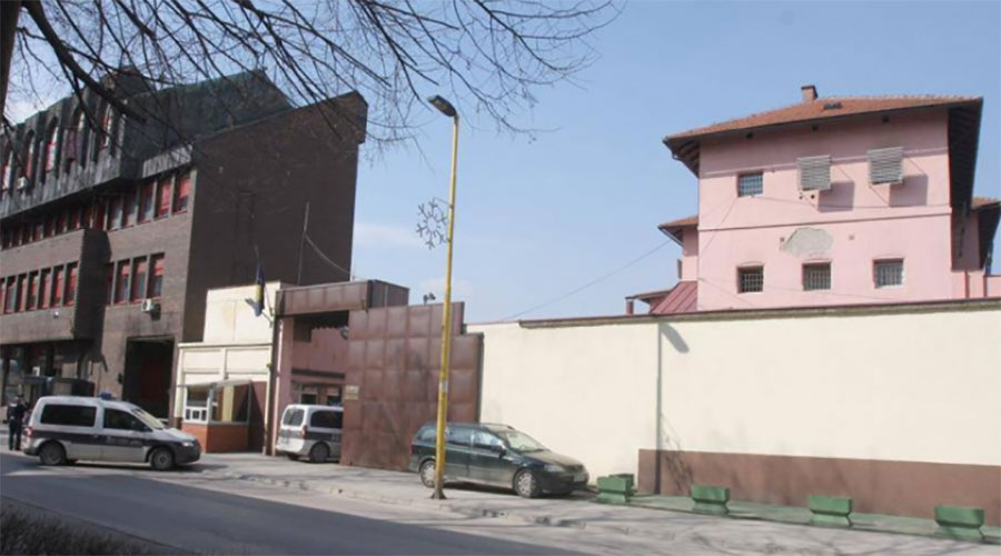 POBUNA U ZATVORU U TUZLI Četvorica zatvorenika zbog cimera zabarikadirali vrata ćelije